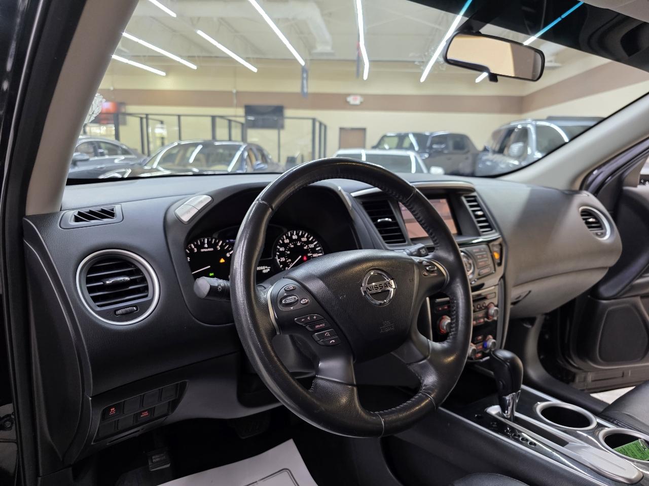 Nissan Pathfinder SL 2WD 2014