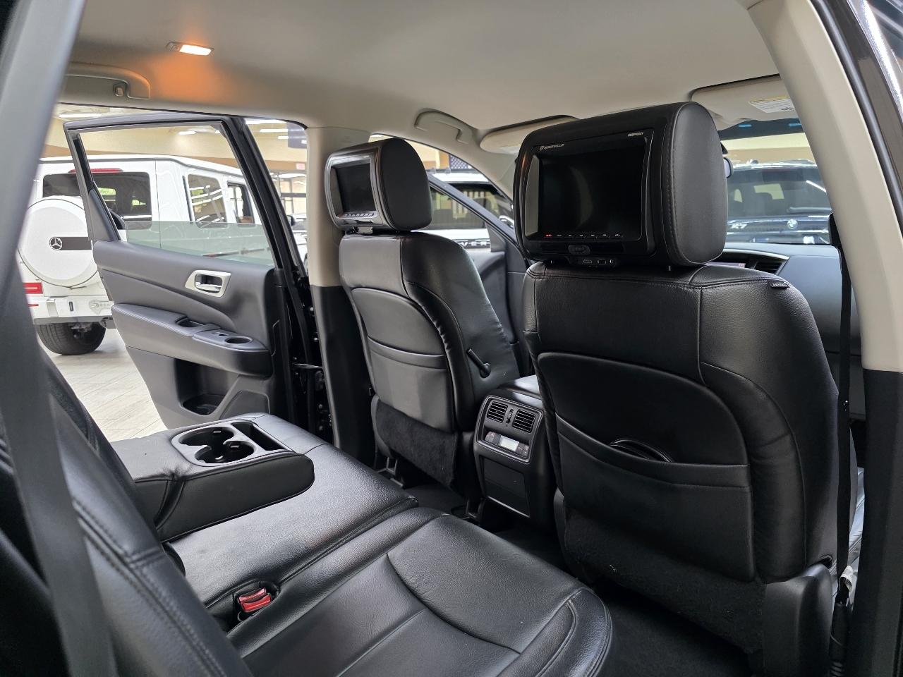 Nissan Pathfinder SL 2WD 2014