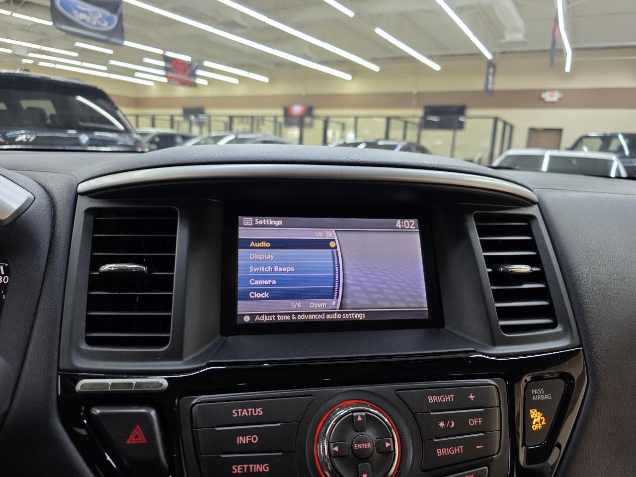 Nissan Pathfinder SL 2WD 2014