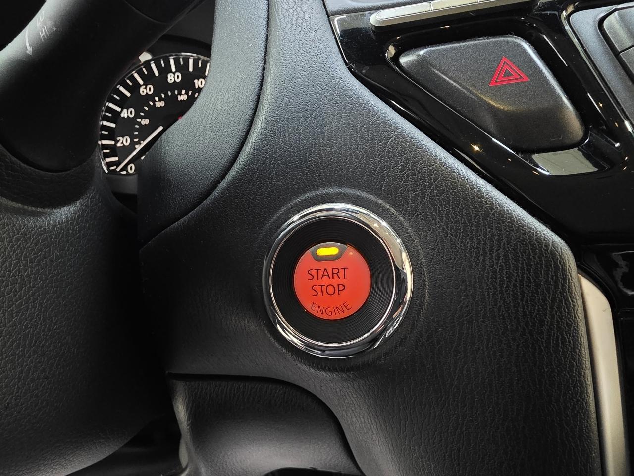 Nissan Pathfinder SL 2WD 2014