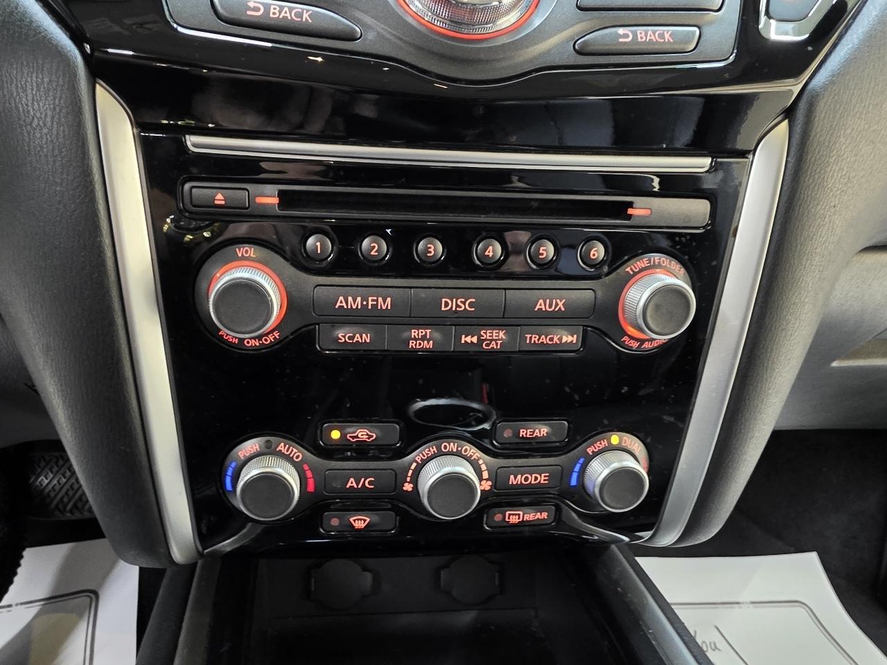 Nissan Pathfinder SL 2WD 2014