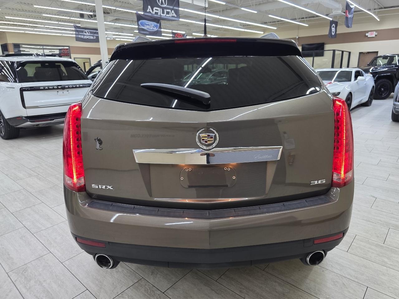 Cadillac SRX Standard FWD 2014