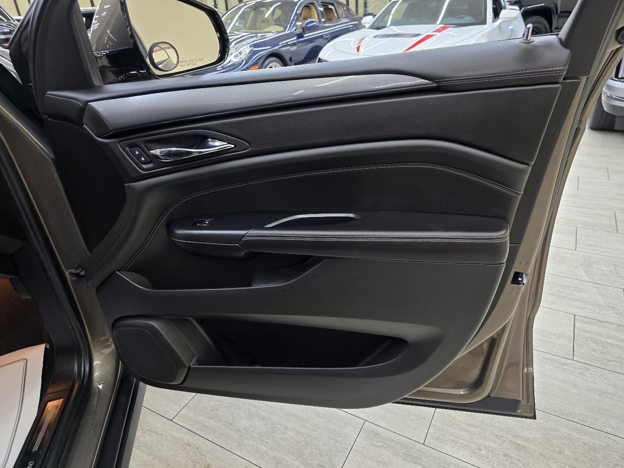 Cadillac SRX Standard FWD 2014