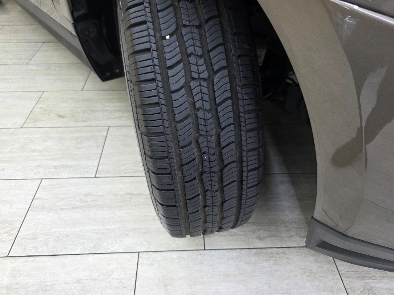 Cadillac SRX Standard FWD 2014