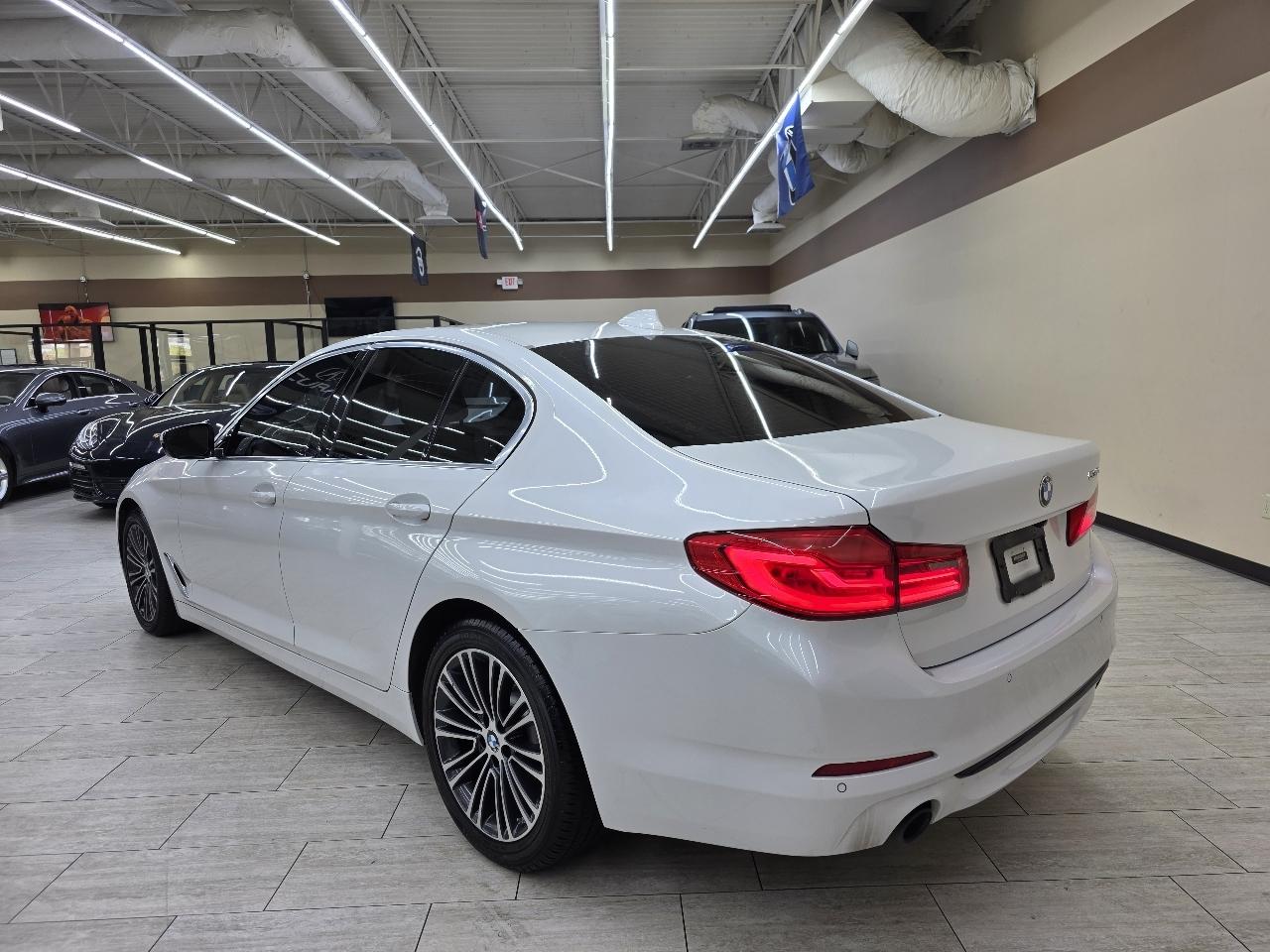 BMW 5-Series 530i 2019