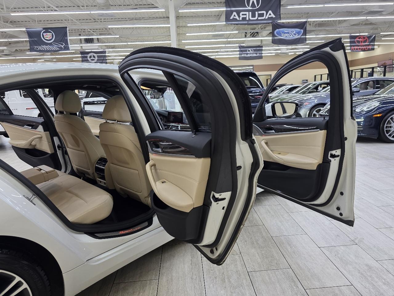 BMW 5-Series 530i 2019