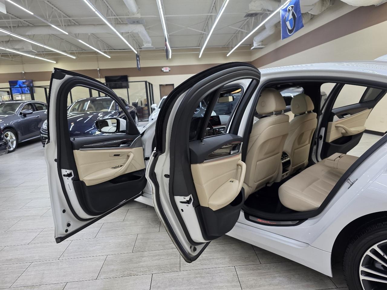 BMW 5-Series 530i 2019