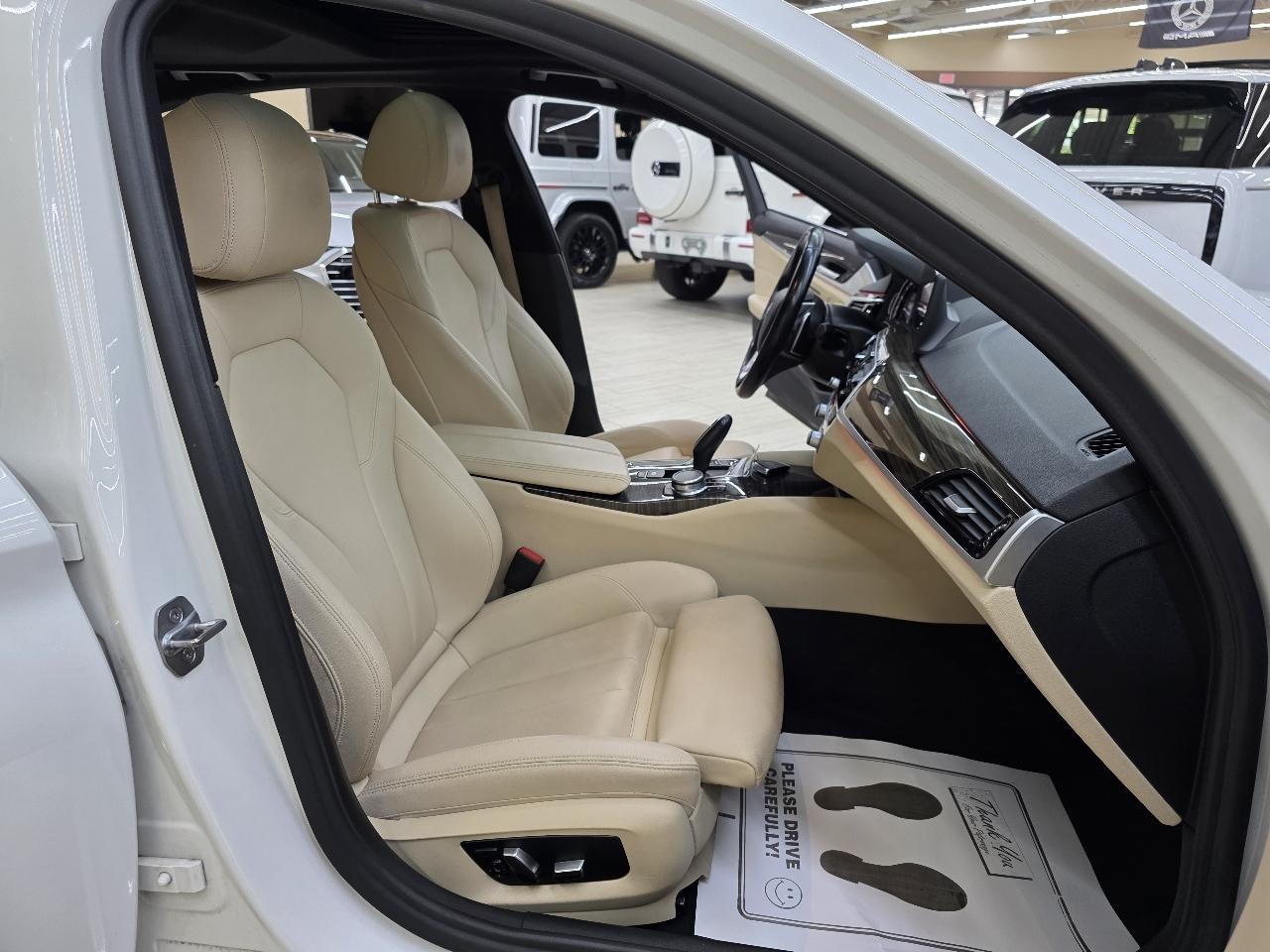 BMW 5-Series 530i 2019