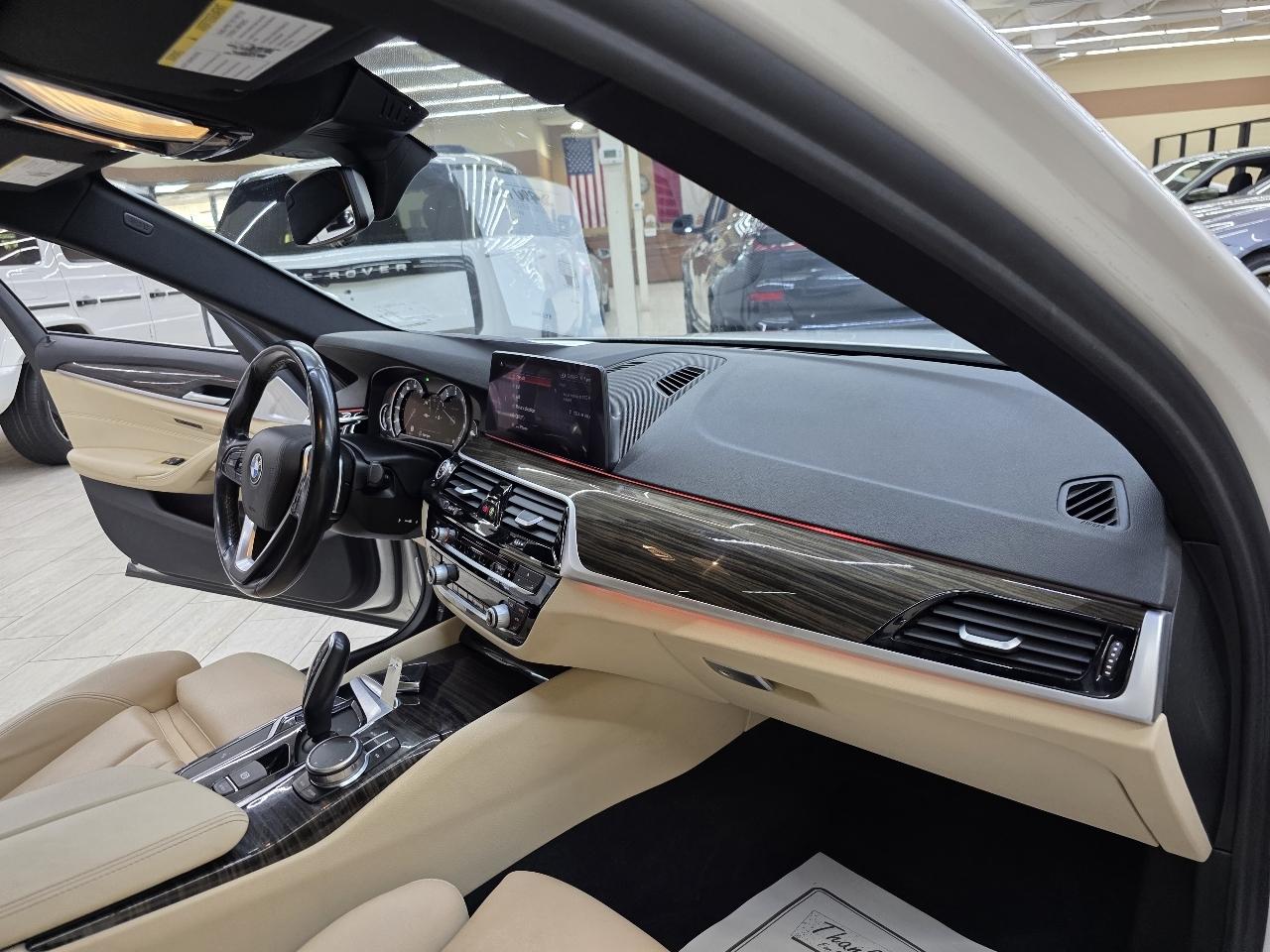 BMW 5-Series 530i 2019