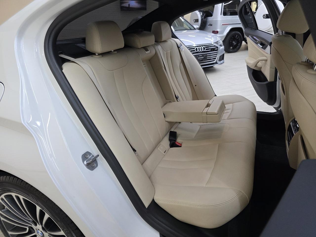 BMW 5-Series 530i 2019