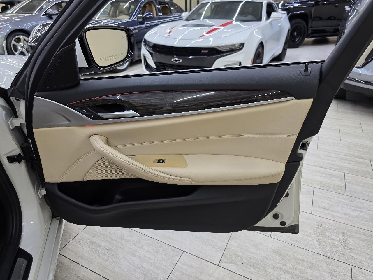 BMW 5-Series 530i 2019