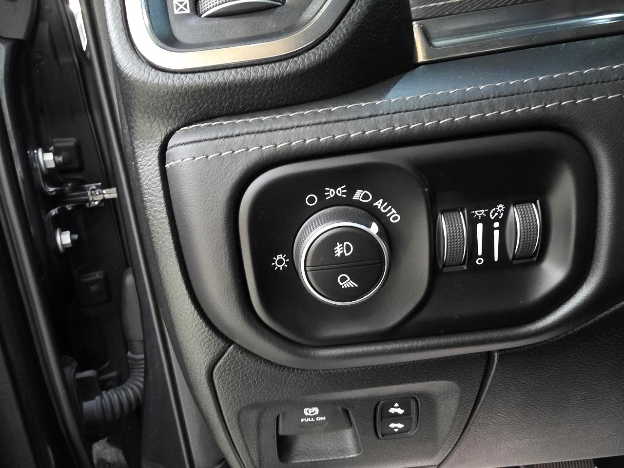 RAM 1500 Limited Crew Cab SWB 4WD 2020