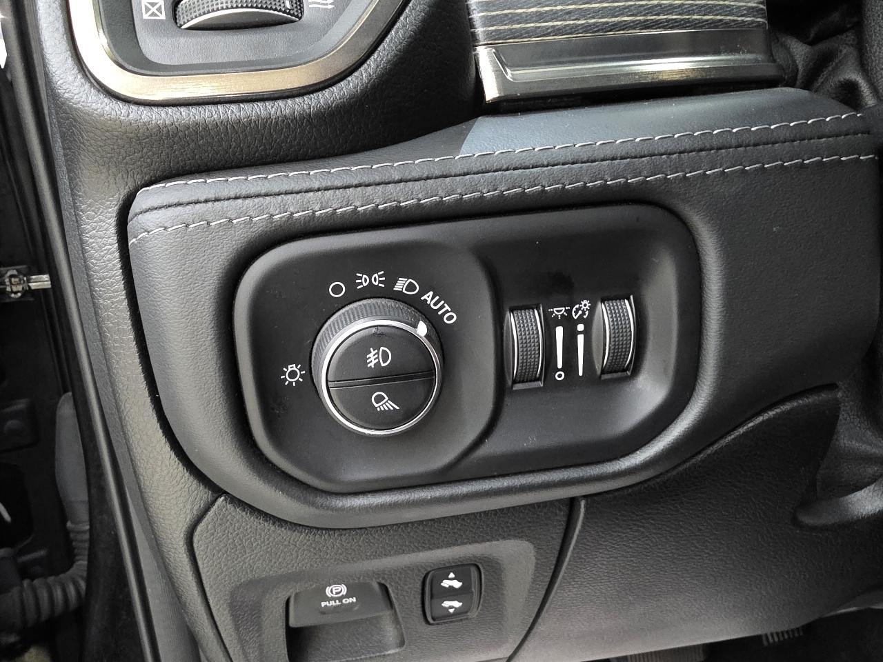 RAM 1500 Limited Crew Cab SWB 4WD 2020