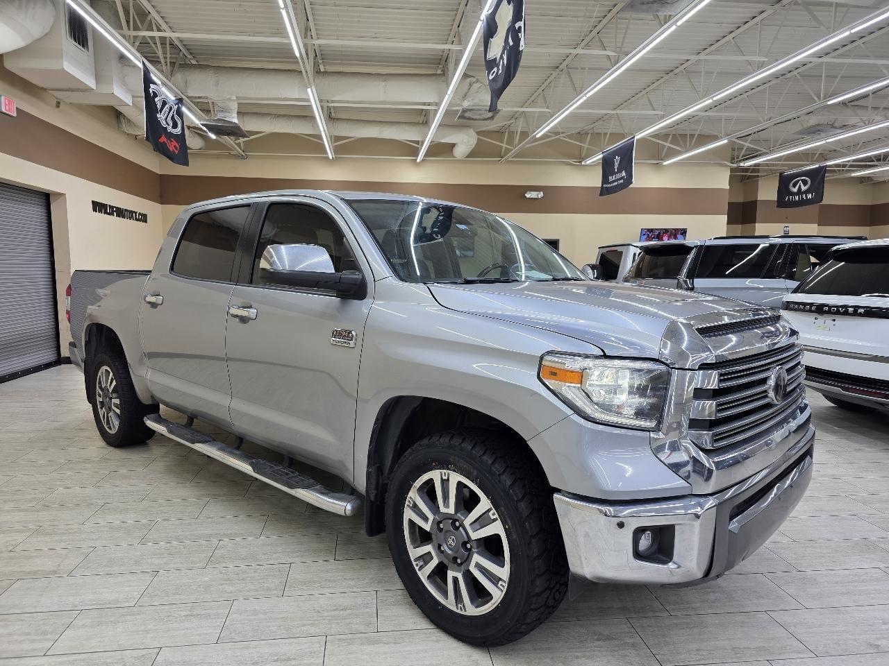 Toyota Tundra Platinum CrewMax 5.7L 4WD 2021