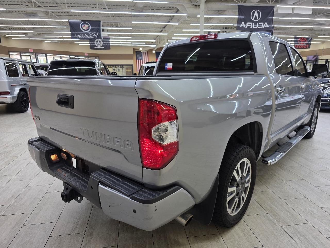 Toyota Tundra Platinum CrewMax 5.7L 4WD 2021