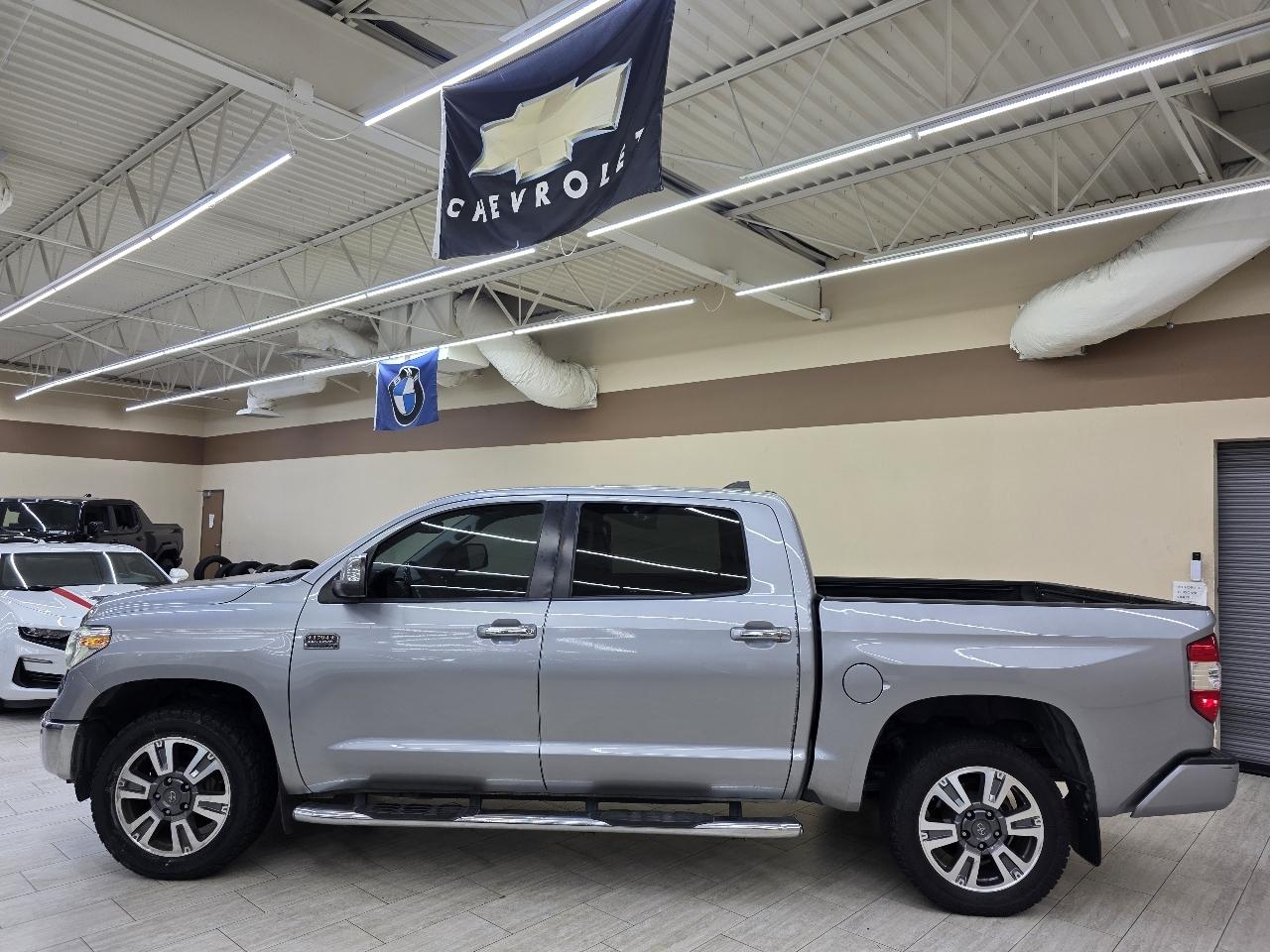 Toyota Tundra Platinum CrewMax 5.7L 4WD 2021