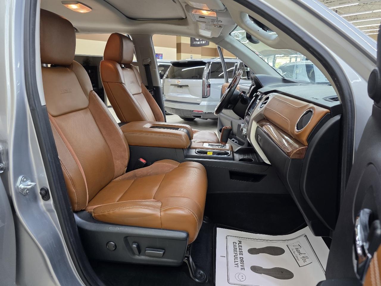 Toyota Tundra Platinum CrewMax 5.7L 4WD 2021