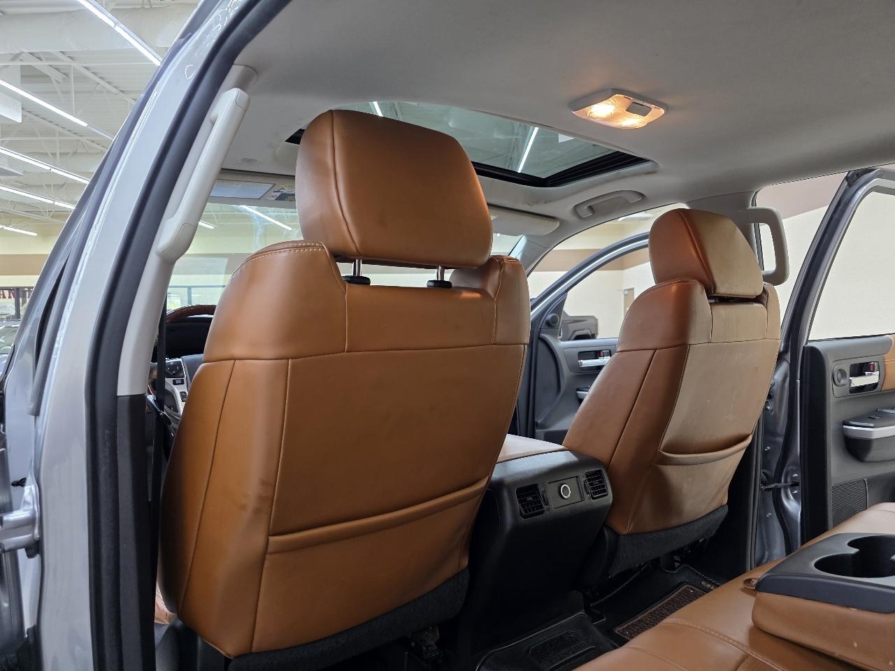 Toyota Tundra Platinum CrewMax 5.7L 4WD 2021