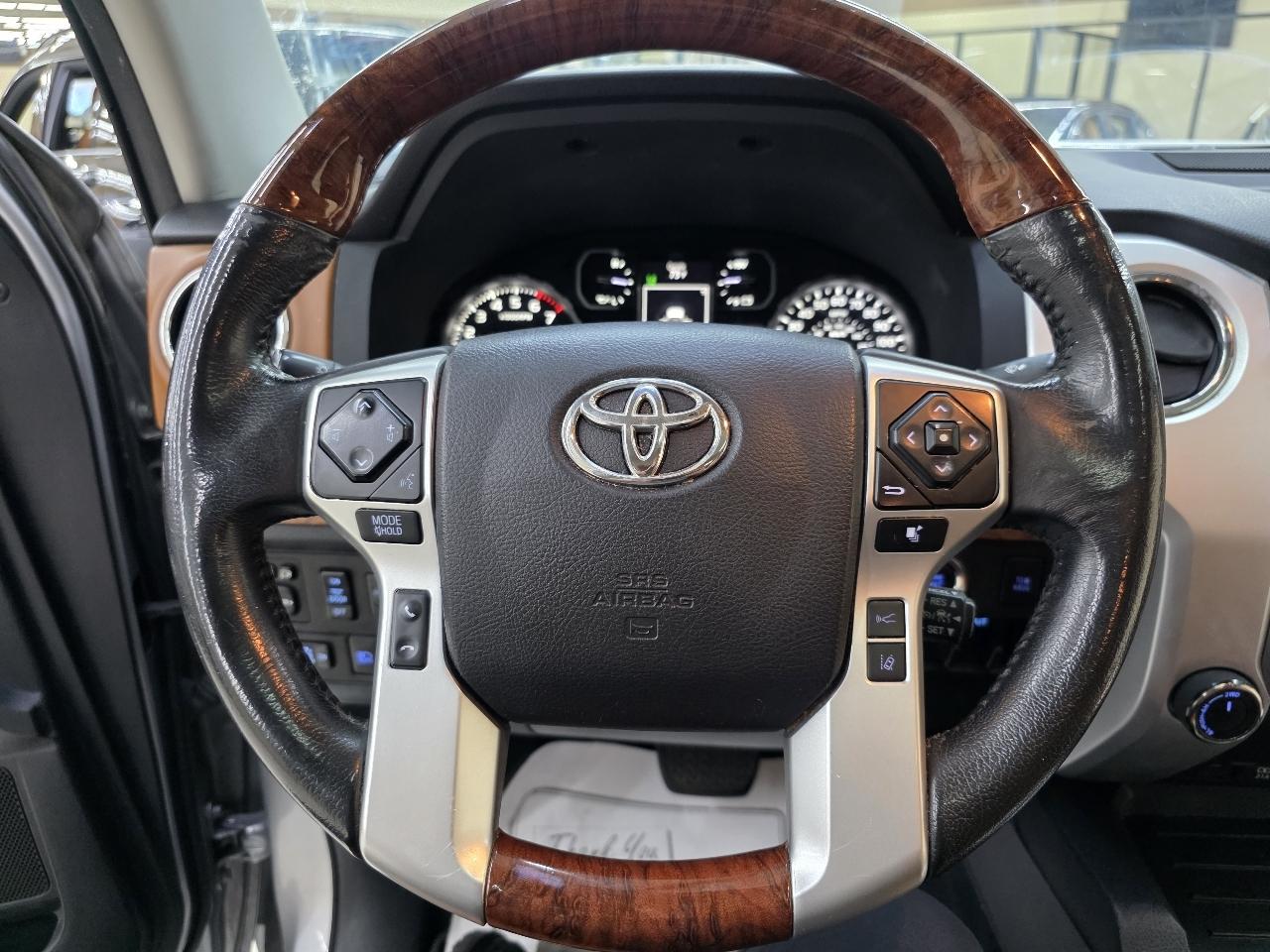 Toyota Tundra Platinum CrewMax 5.7L 4WD 2021