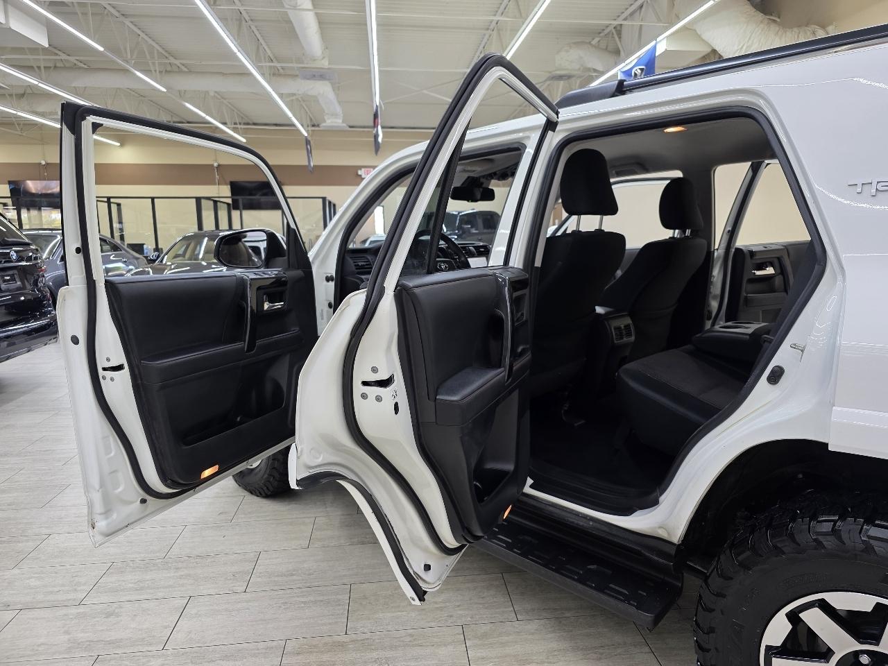 Toyota 4Runner TRD Off-road 4WD 2023