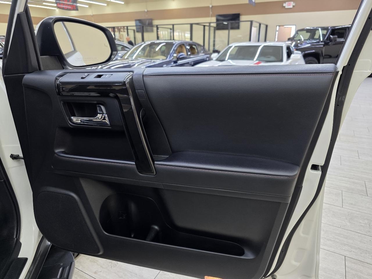 Toyota 4Runner TRD Off-road 4WD 2023