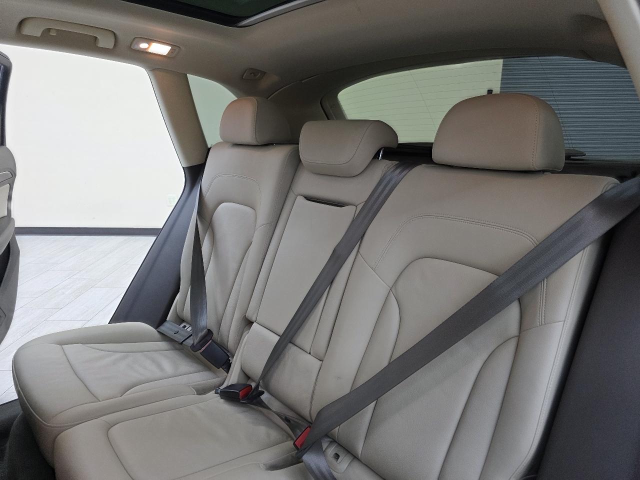 Audi Q5 2.0T Premium quattro 2016