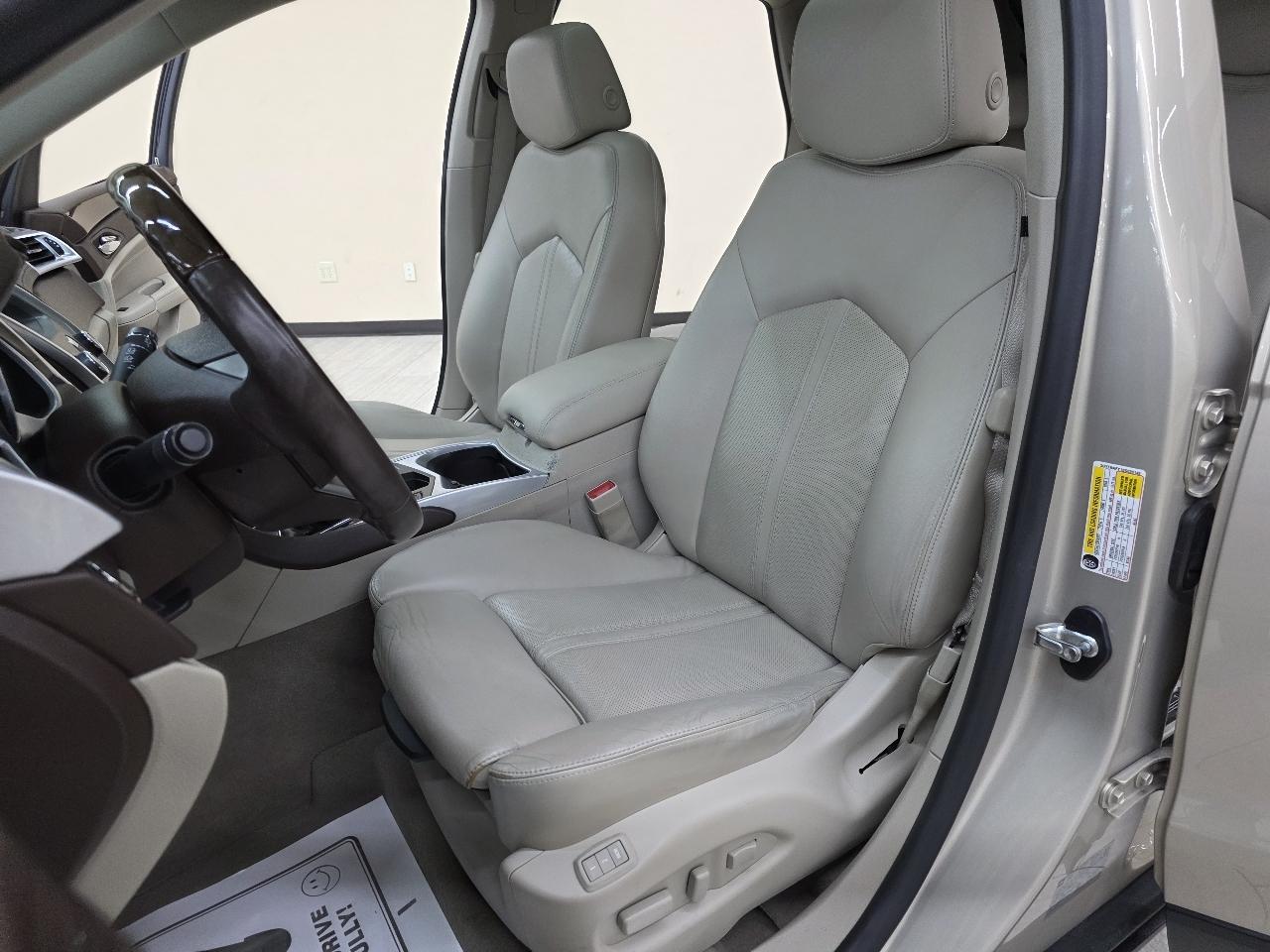 Cadillac SRX Luxury Collection 2011