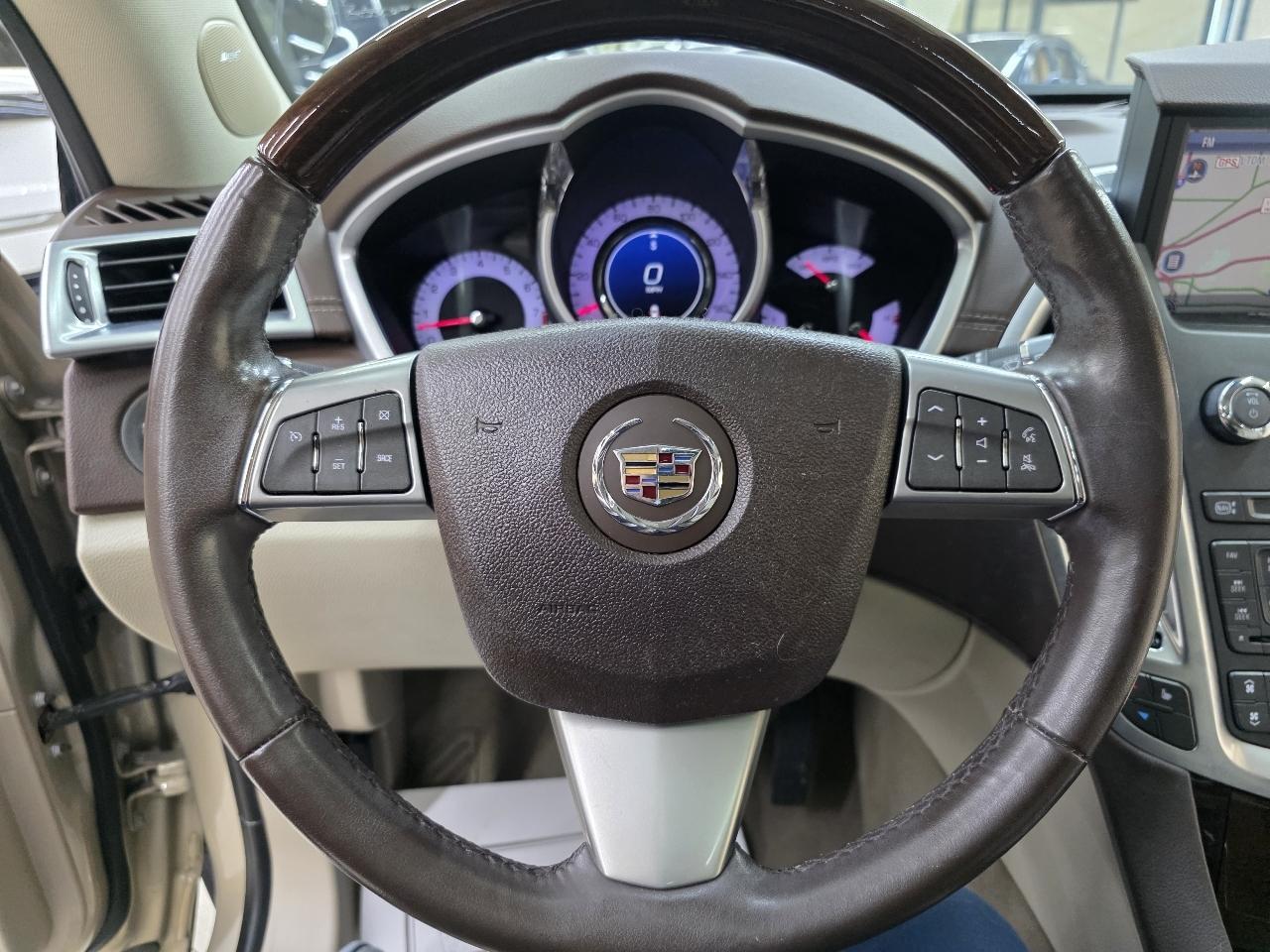 Cadillac SRX Luxury Collection 2011