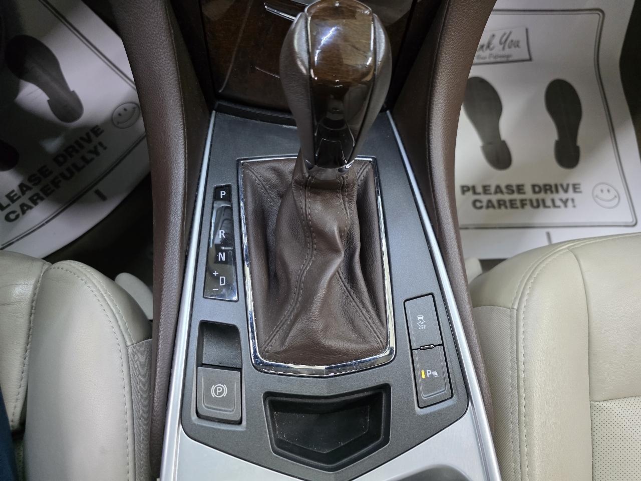 Cadillac SRX Luxury Collection 2011