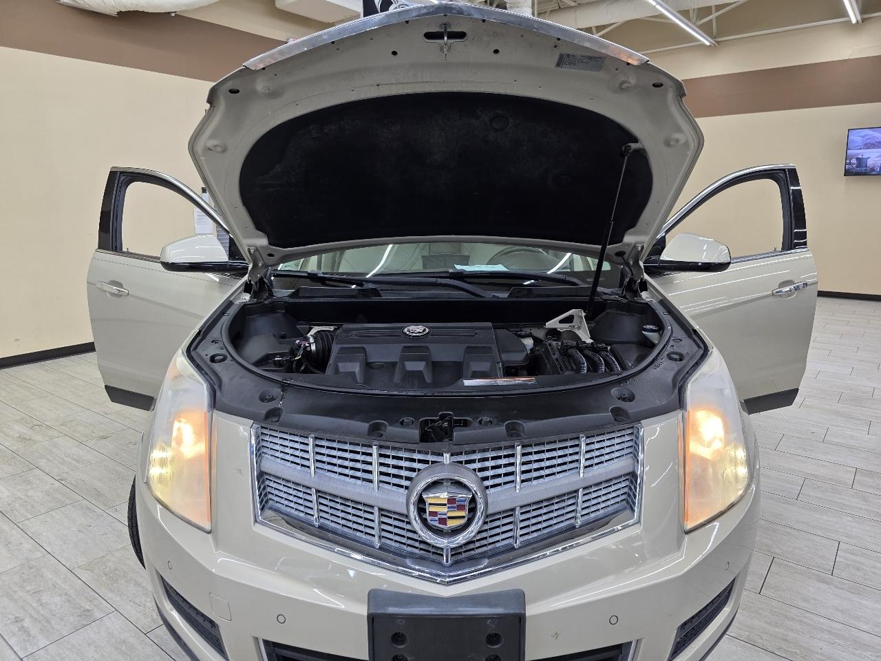 Cadillac SRX Luxury Collection 2011