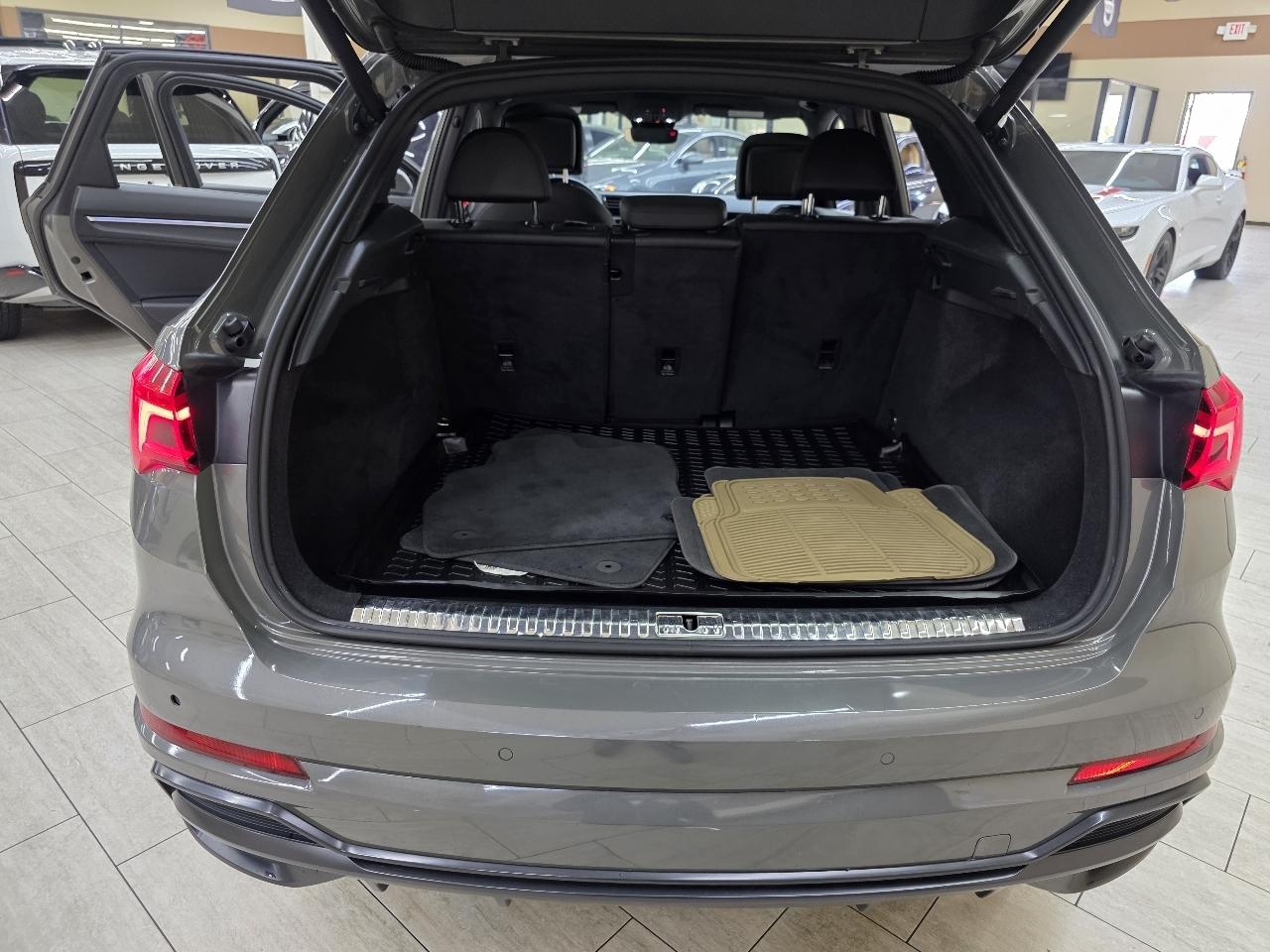 Audi Q3 S line Premium Plus quattro 2022