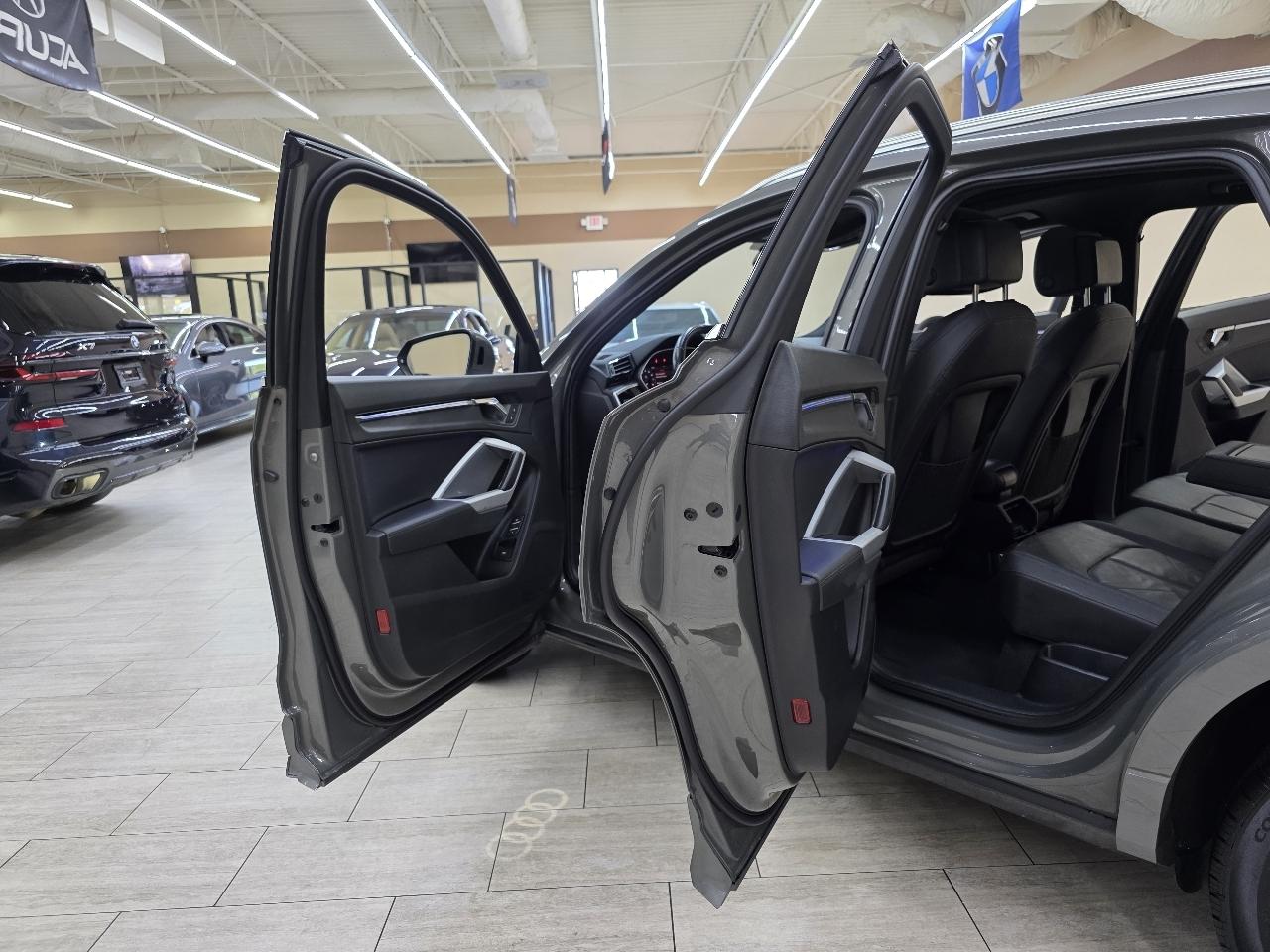 Audi Q3 S line Premium Plus quattro 2022