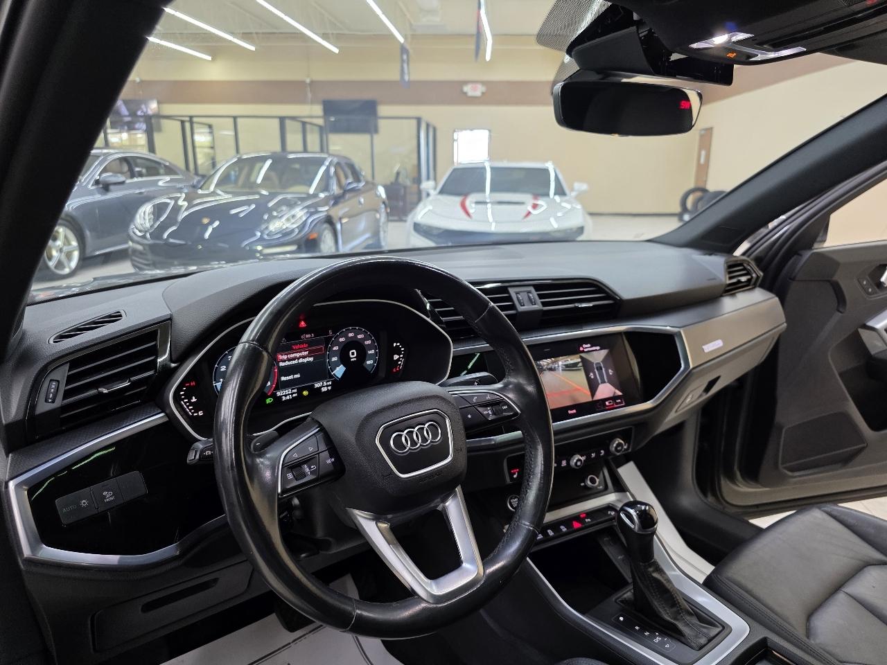 Audi Q3 S line Premium Plus quattro 2022