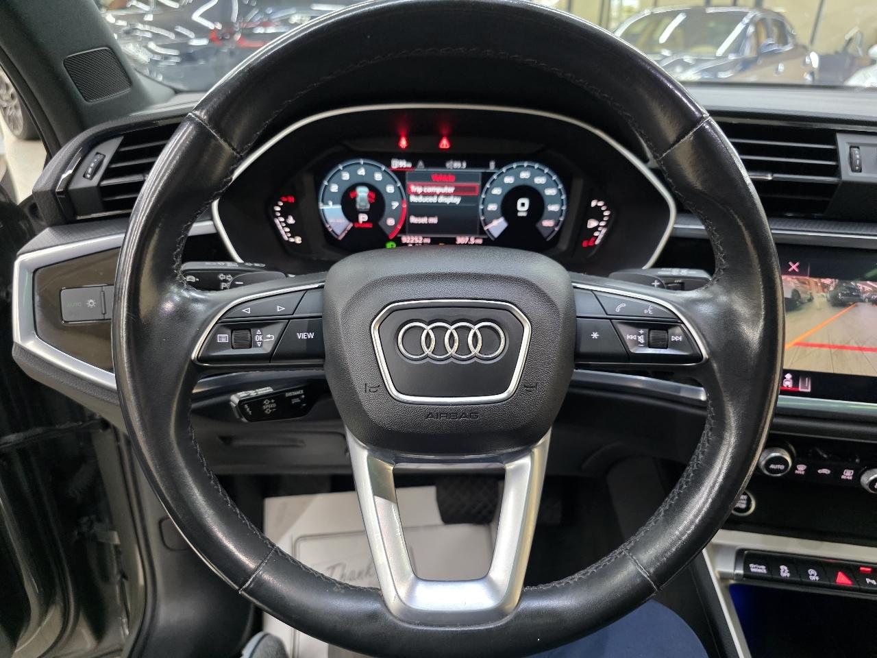 Audi Q3 S line Premium Plus quattro 2022