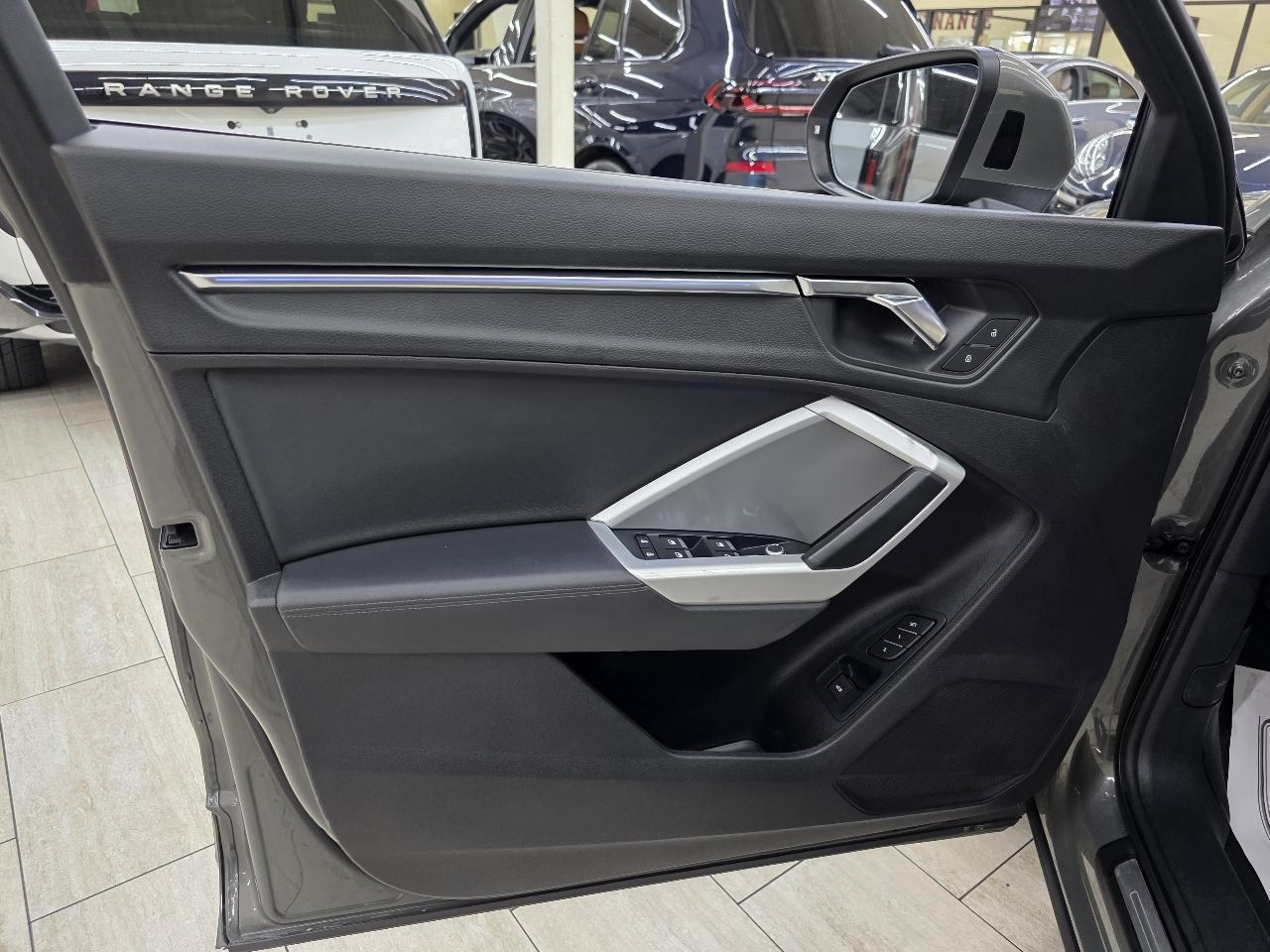 Audi Q3 S line Premium Plus quattro 2022