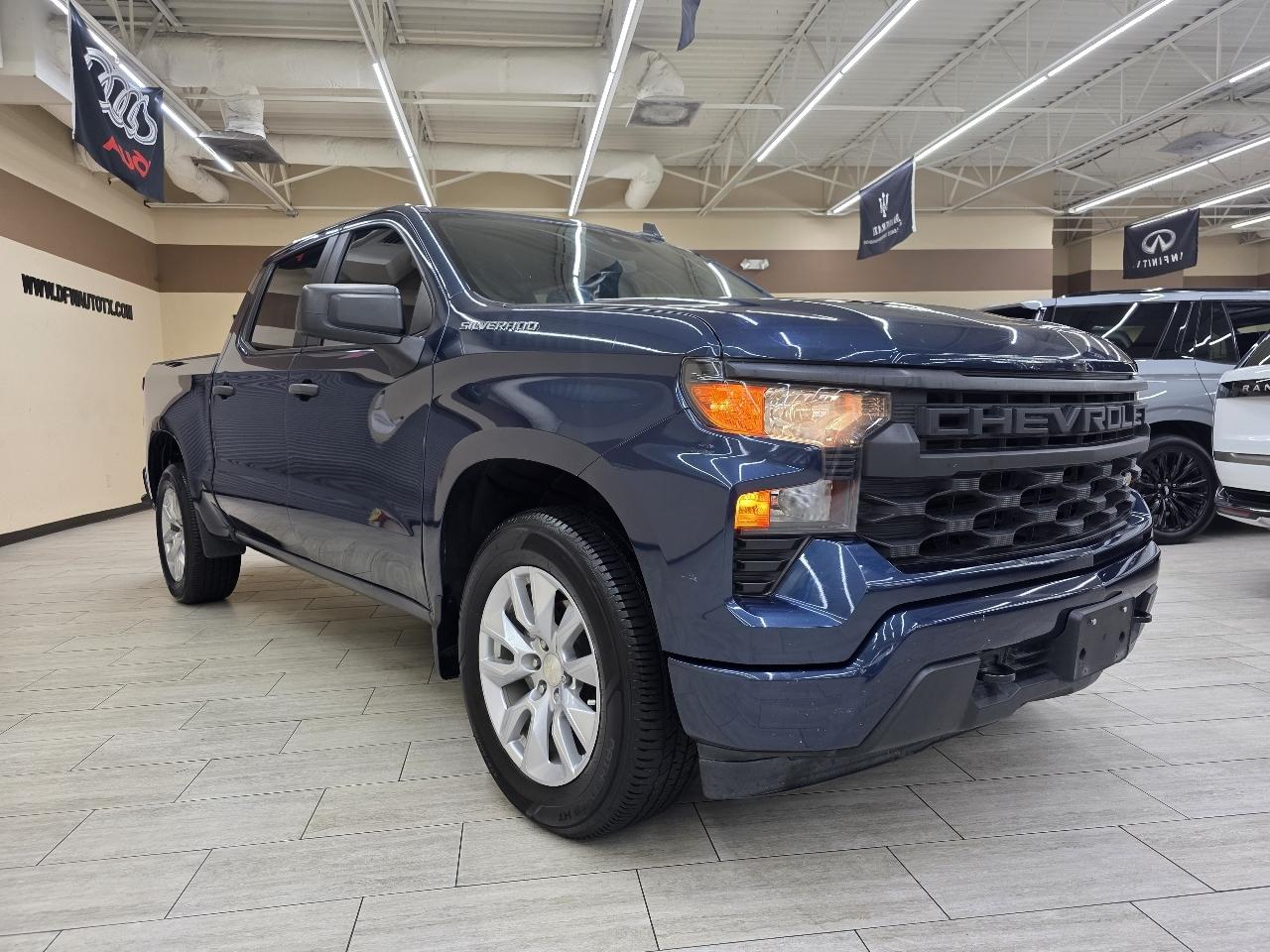 Chevrolet Silverado 1500 Custom Crew Cab 2WD 2022