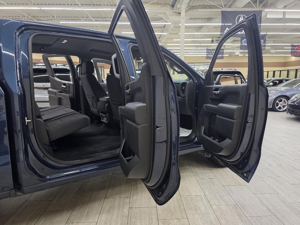 Chevrolet Silverado 1500 Custom Crew Cab 2WD 2022