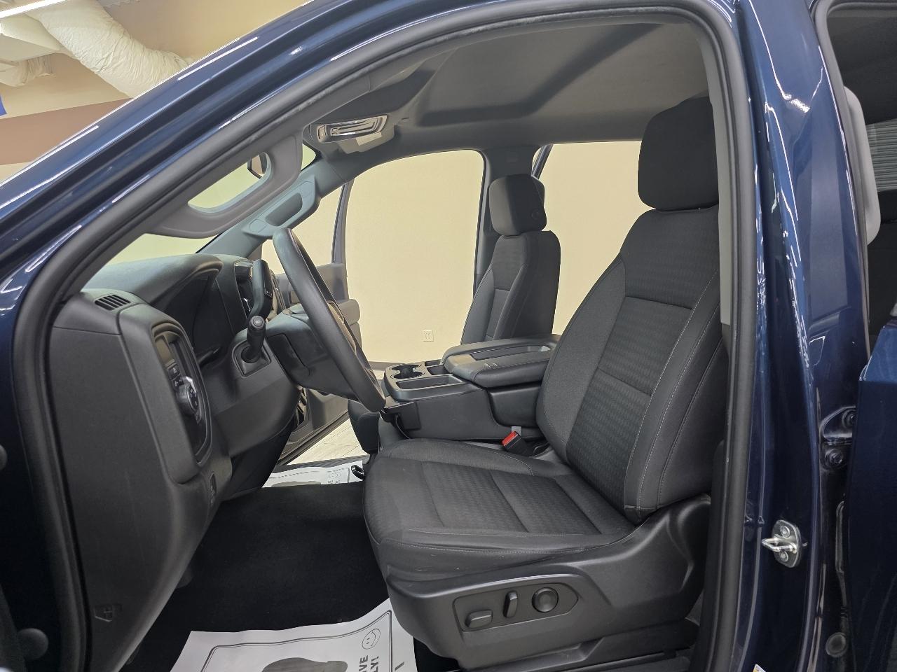 Chevrolet Silverado 1500 Custom Crew Cab 2WD 2022