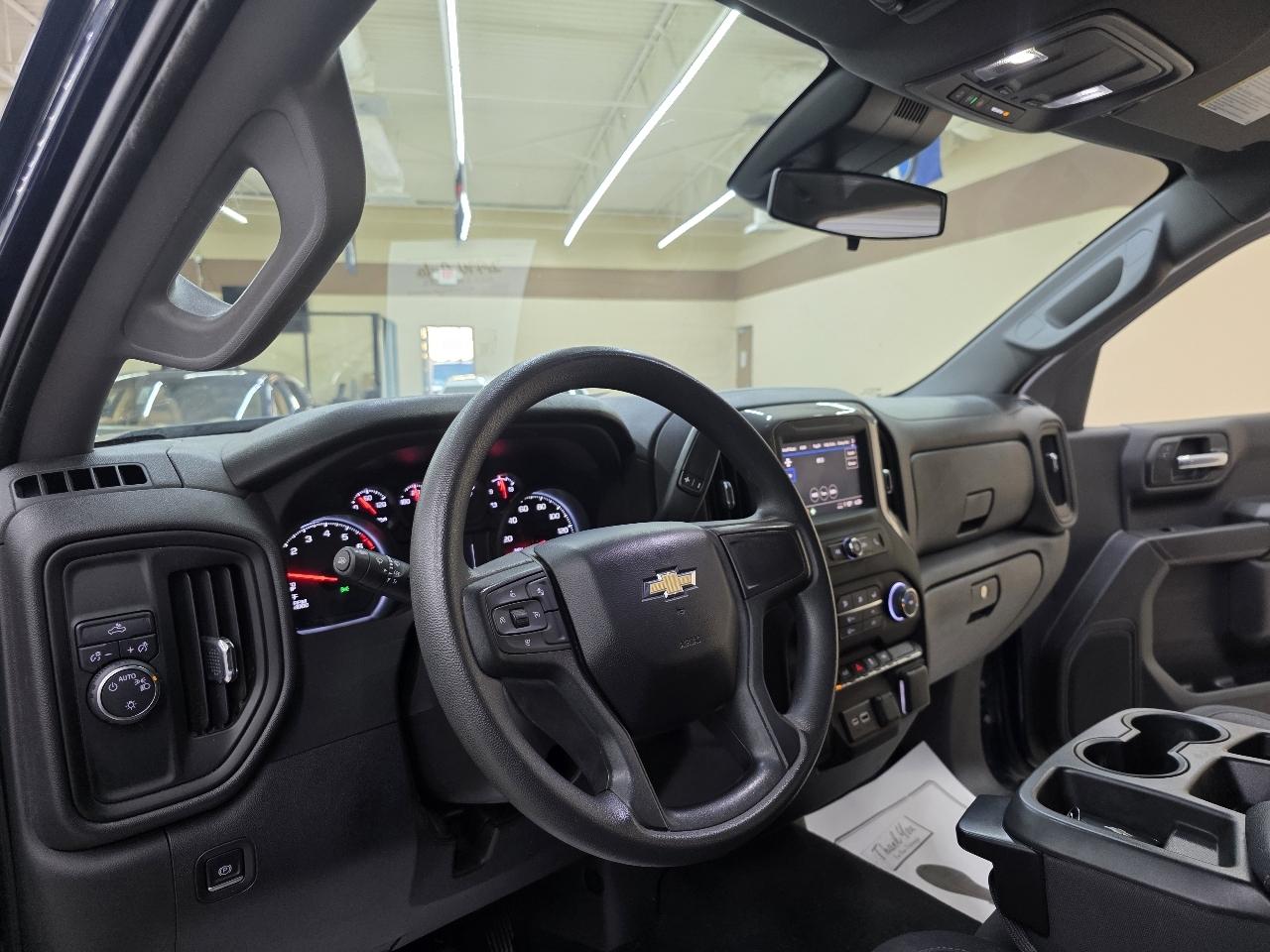 Chevrolet Silverado 1500 Custom Crew Cab 2WD 2022