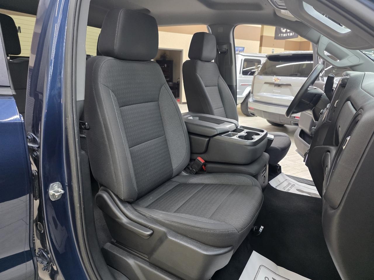 Chevrolet Silverado 1500 Custom Crew Cab 2WD 2022