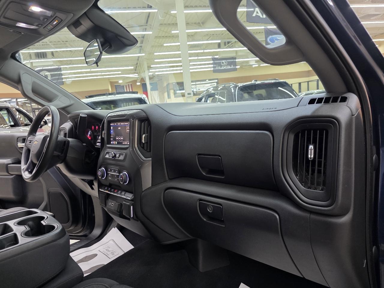 Chevrolet Silverado 1500 Custom Crew Cab 2WD 2022