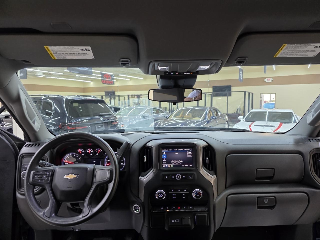 Chevrolet Silverado 1500 Custom Crew Cab 2WD 2022