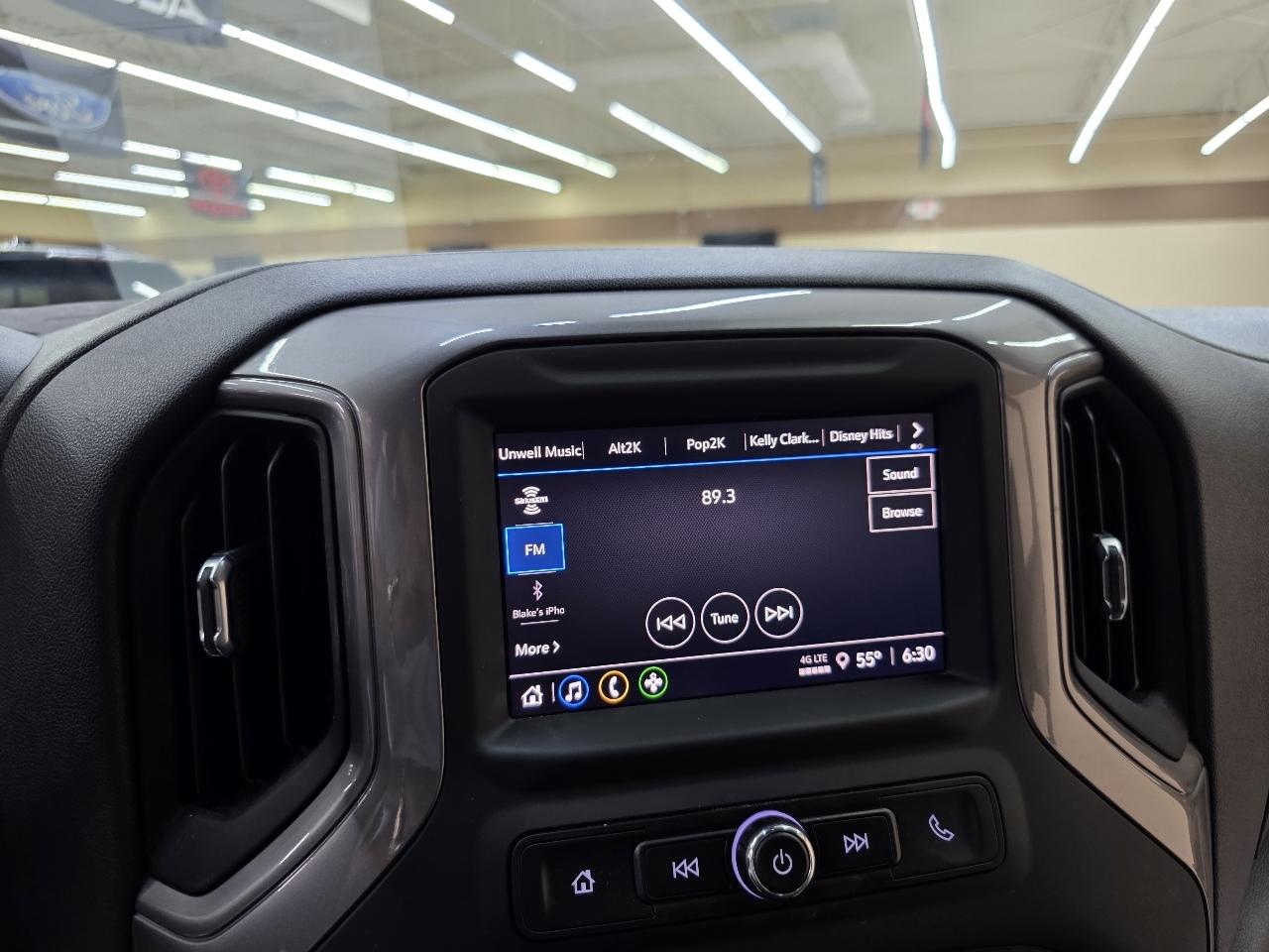 Chevrolet Silverado 1500 Custom Crew Cab 2WD 2022