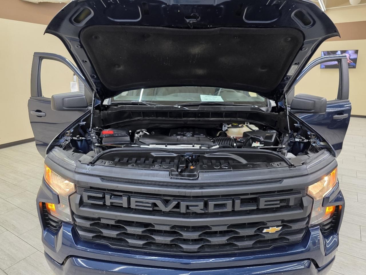 Chevrolet Silverado 1500 Custom Crew Cab 2WD 2022
