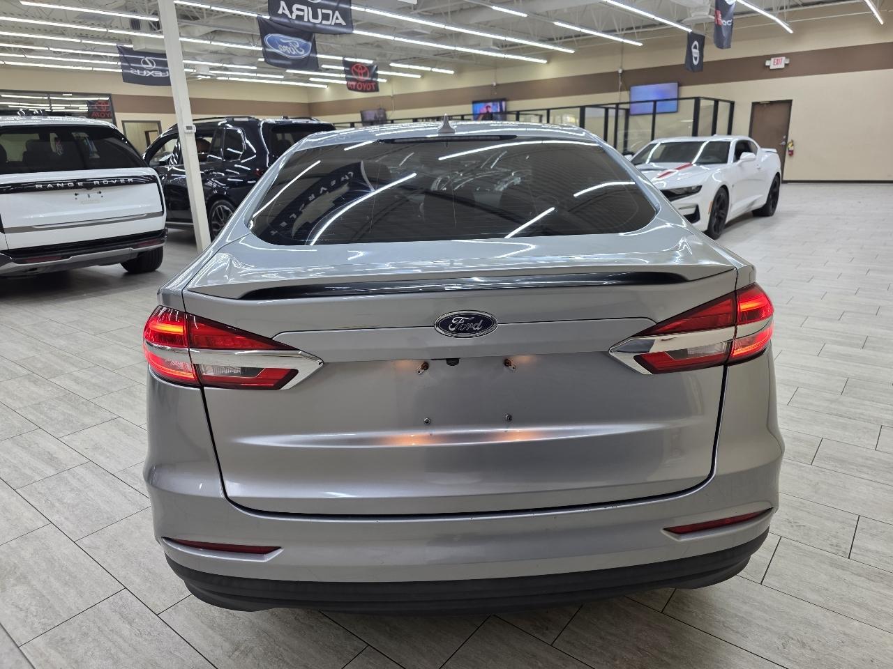 Ford Fusion S 2020