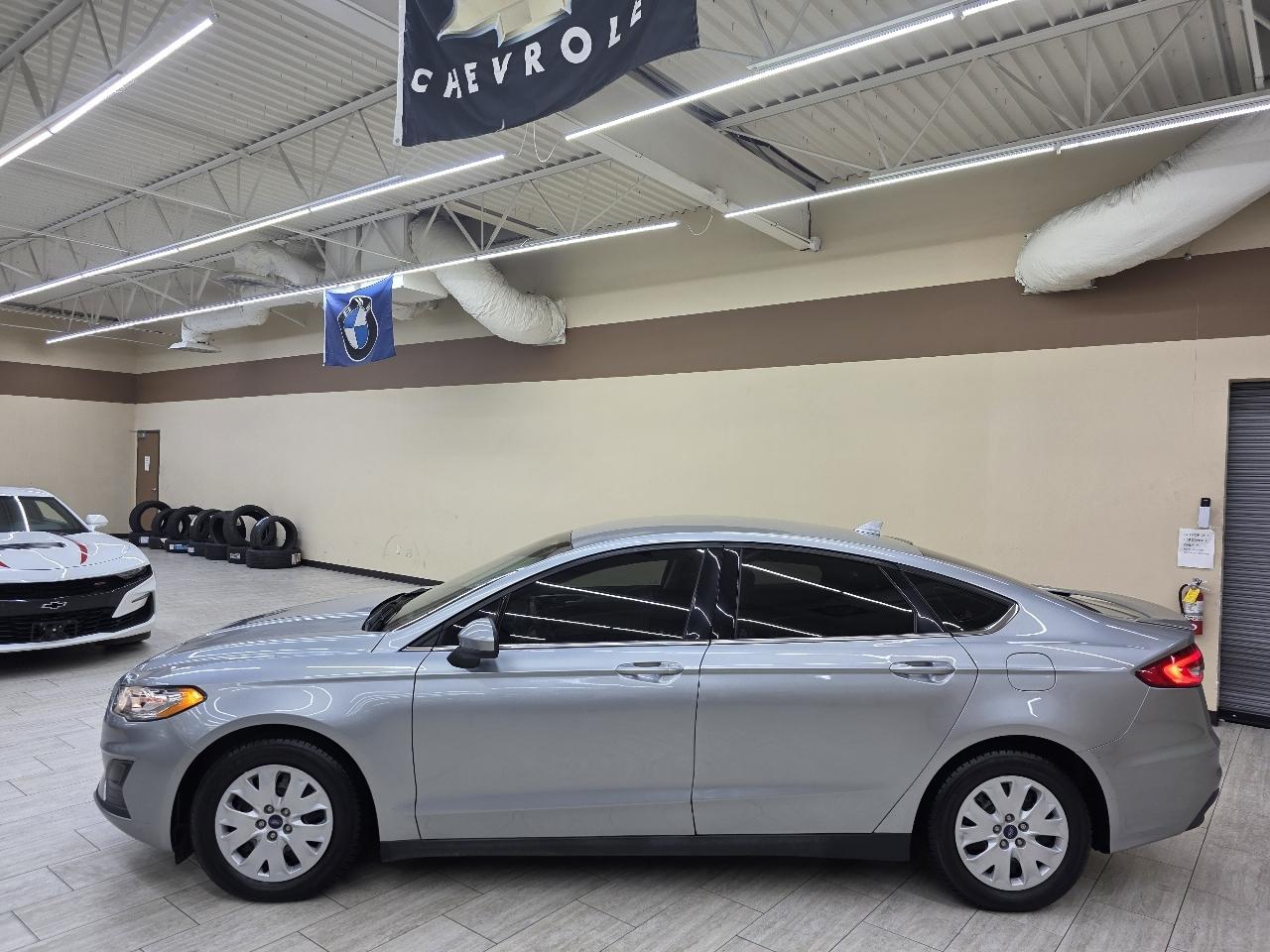 Ford Fusion S 2020
