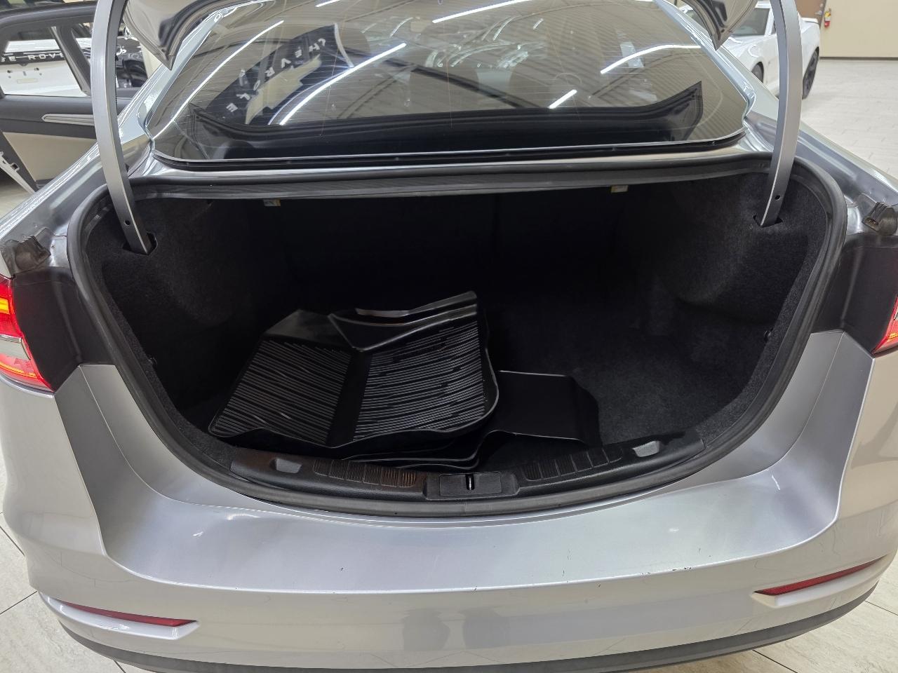 Ford Fusion S 2020