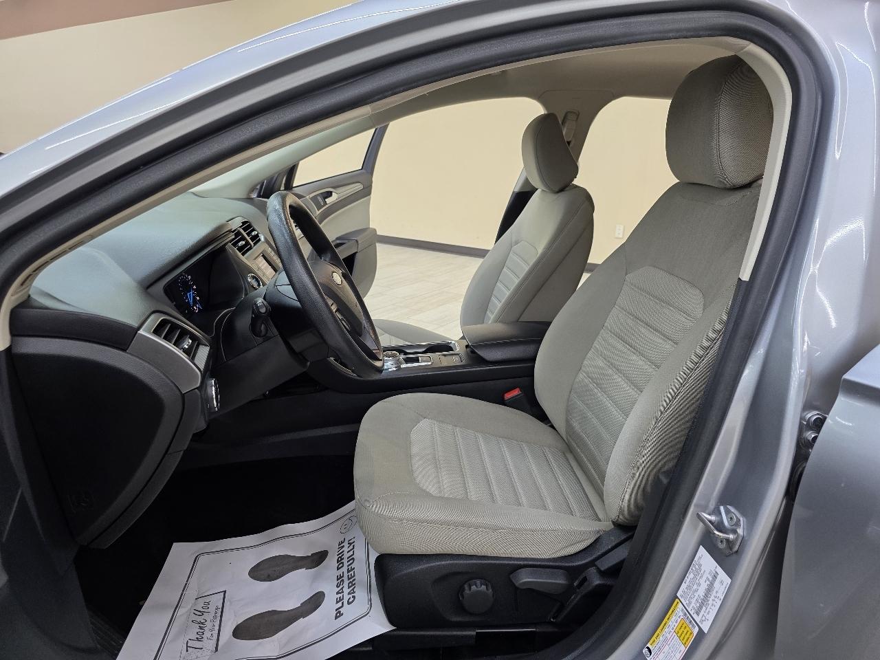 Ford Fusion S 2020
