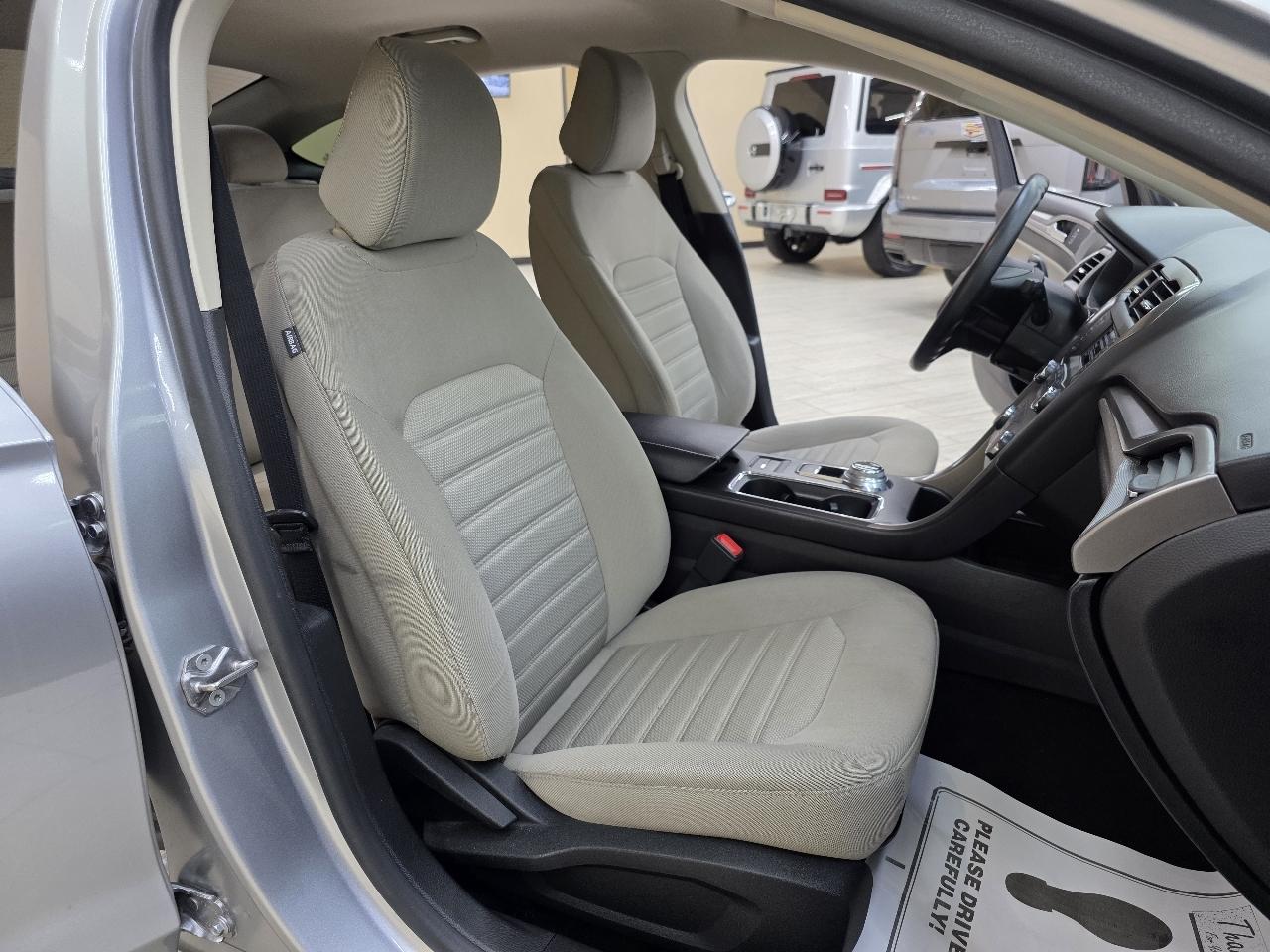 Ford Fusion S 2020