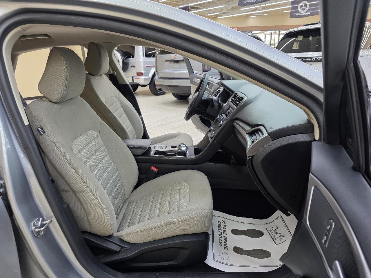 Ford Fusion S 2020